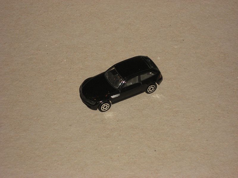 Majorette Z3 M Coupe schwarz 1-057_01.jpg