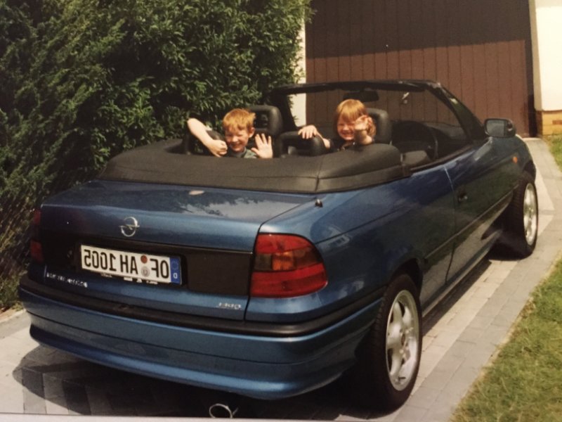 Astra Cabrio 2000.jpg